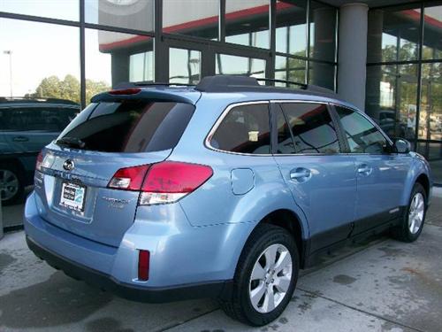 Subaru Outback 2010 photo 4