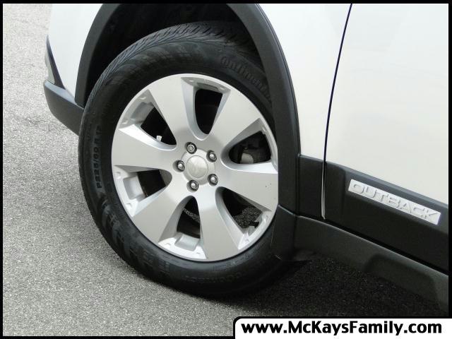 Subaru Outback 2010 photo 3