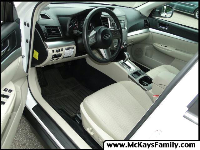Subaru Outback 2010 photo 5