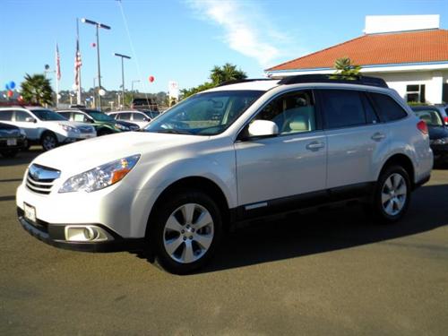 Subaru Outback 2010 photo 2