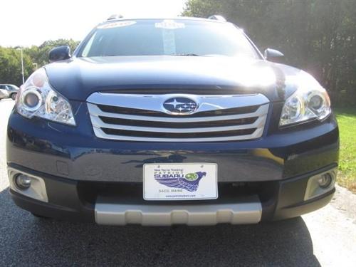 Subaru Outback 2010 photo 2