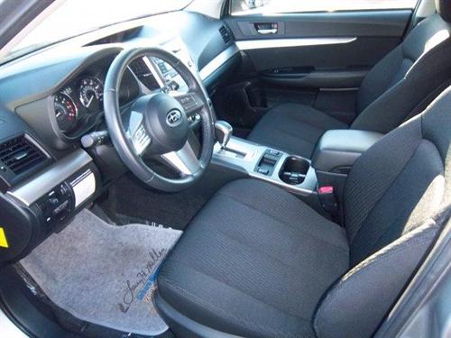 Subaru Outback 2010 photo 4