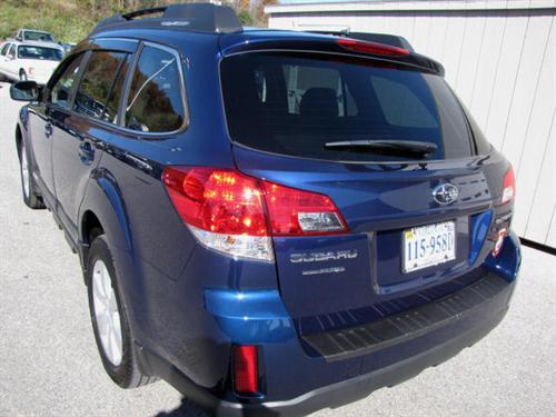 Subaru Outback 2010 photo 1