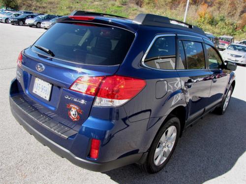 Subaru Outback 2010 photo 2