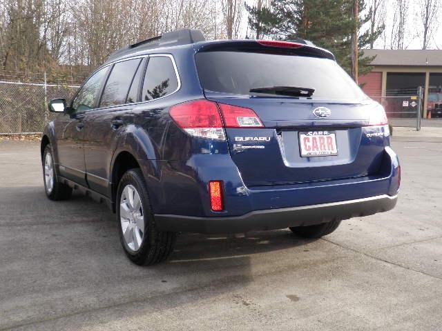 Subaru Outback 2011 photo 3