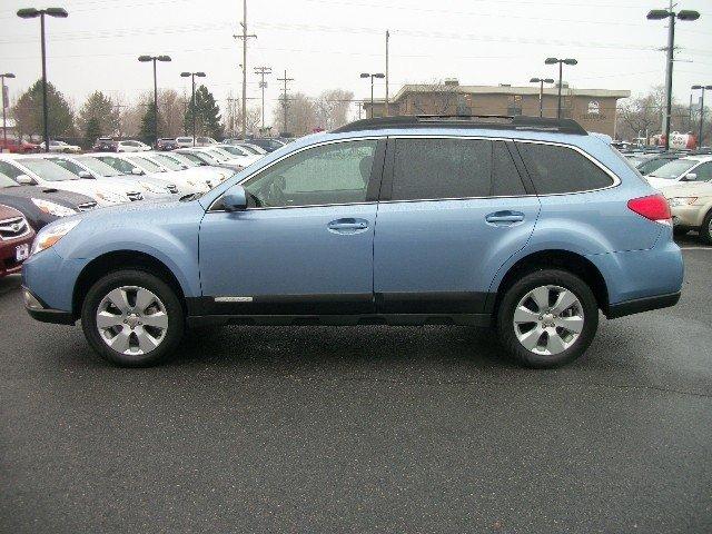 Subaru Outback 2011 photo 3