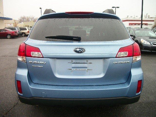 Subaru Outback 2011 photo 5