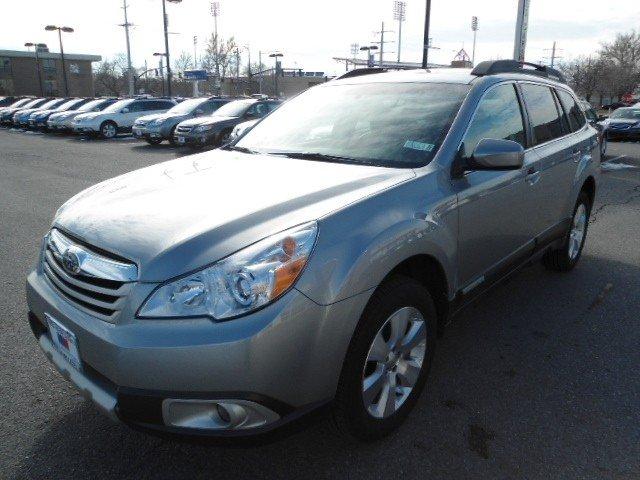 Subaru Outback 2011 photo 2