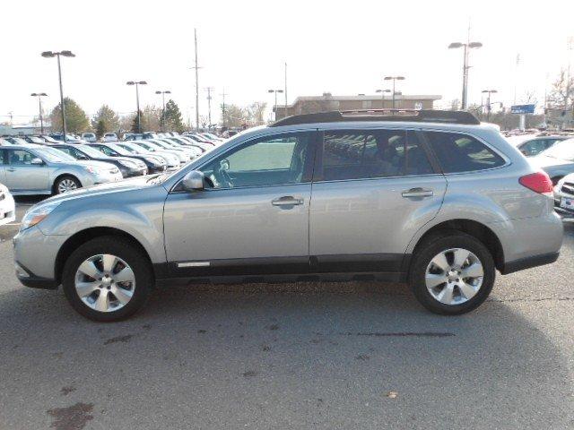 Subaru Outback 2011 photo 3