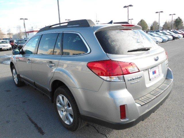 Subaru Outback 2011 photo 4