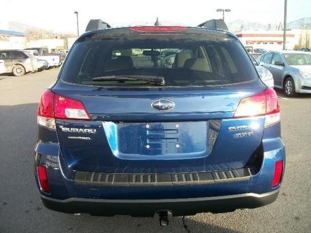 Subaru Outback 2011 photo 5