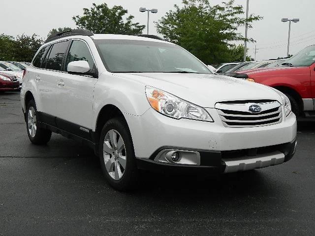 Subaru Outback 2011 photo 2