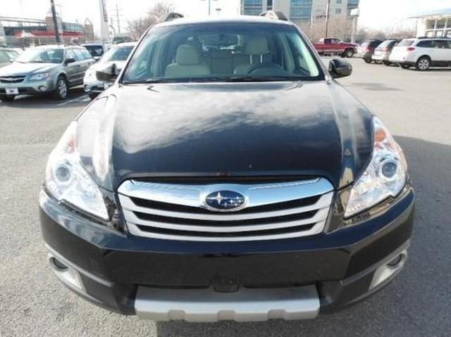 Subaru Outback 2011 photo 1