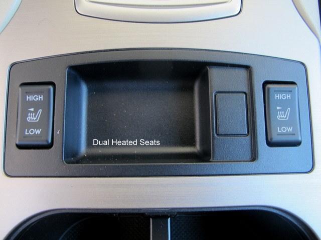 Subaru Outback 2011 photo 21