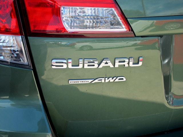 Subaru Outback 2011 photo 7