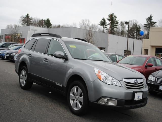Subaru Outback 2011 photo 3
