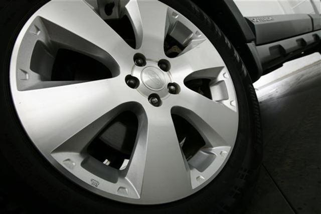 Subaru Outback 2011 photo 1