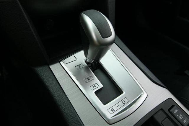 Subaru Outback 2011 photo 5