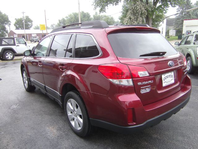 Subaru Outback 2011 photo 4