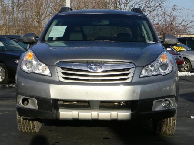 Subaru Outback 2011 photo 1