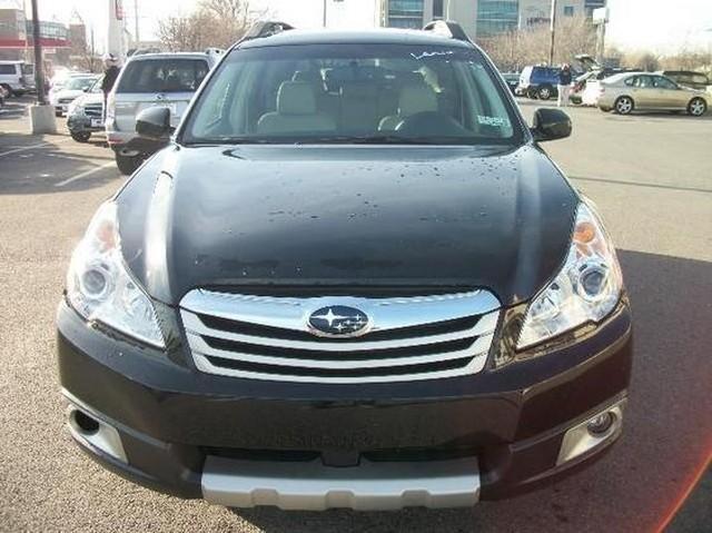 Subaru Outback 2011 photo 1