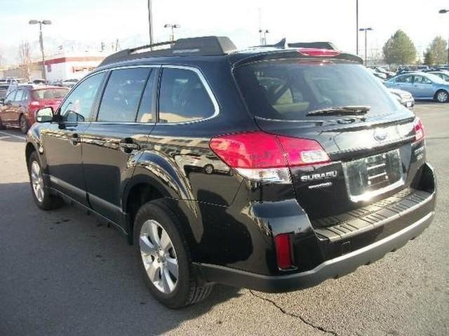 Subaru Outback 2011 photo 4