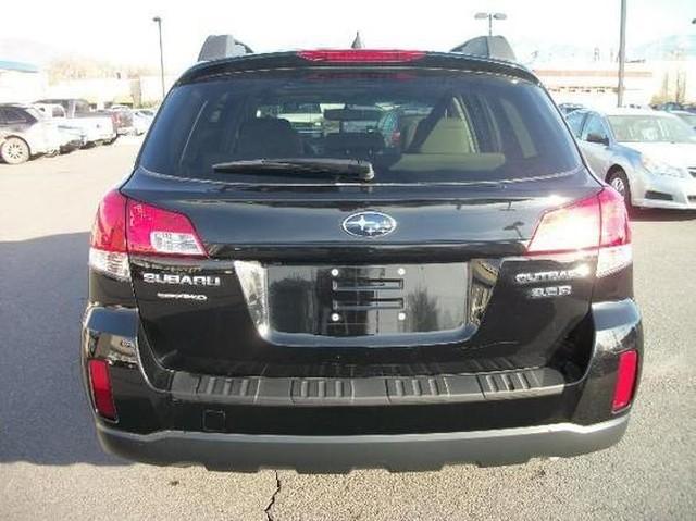 Subaru Outback 2011 photo 5