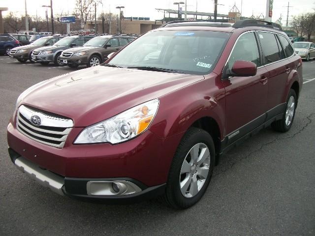 Subaru Outback 2011 photo 3
