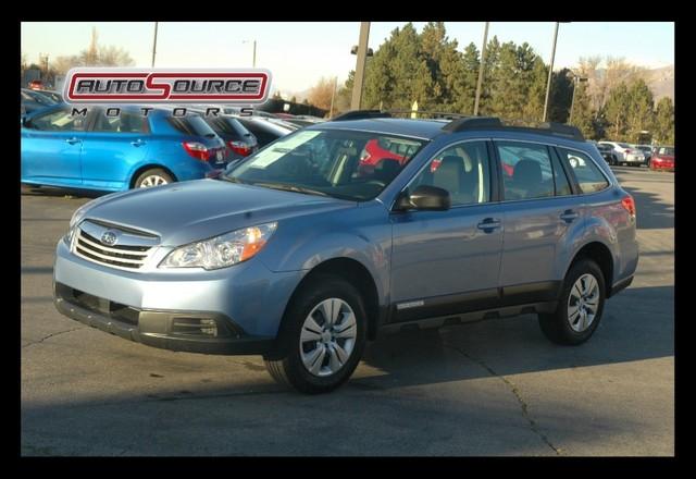 Subaru Outback 2011 photo 2