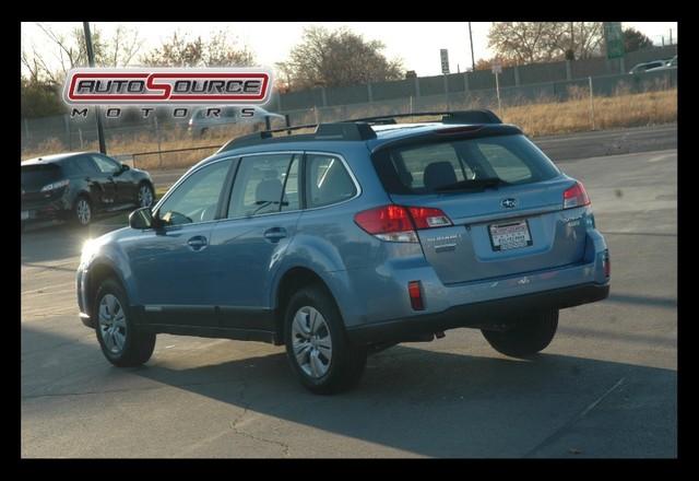 Subaru Outback 2011 photo 4