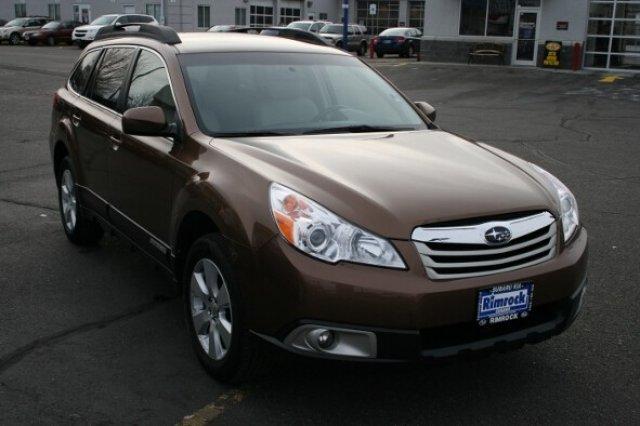 Subaru Outback 2011 photo 1
