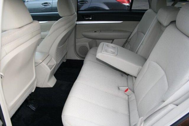 Subaru Outback 2011 photo 5