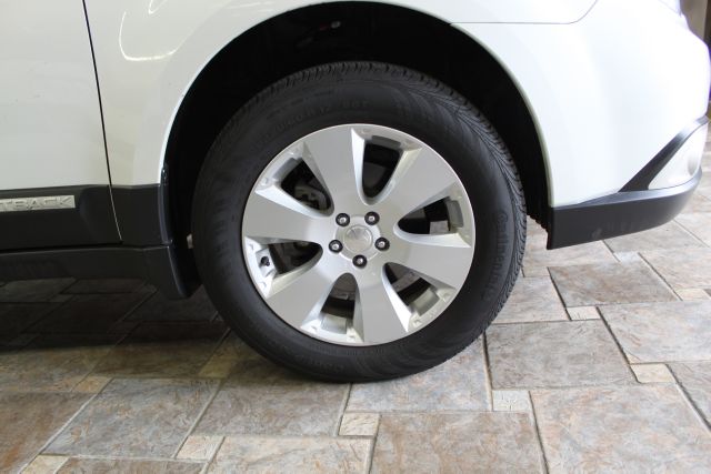 Subaru Outback 2011 photo 9