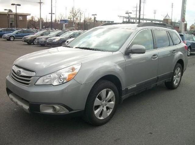 Subaru Outback 2011 photo 3