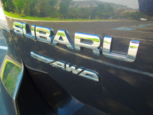 Subaru Outback 2012 photo 3