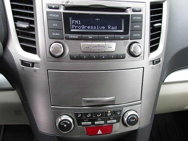 Subaru Outback 2012 photo 11