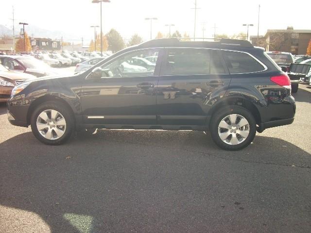 Subaru Outback 2012 photo 1