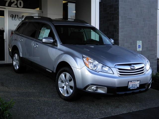 Subaru Outback 2012 photo 3