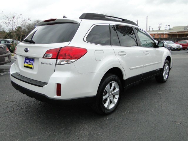 Subaru Outback 2013 photo 4