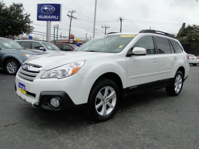 Subaru Outback 2013 photo 1