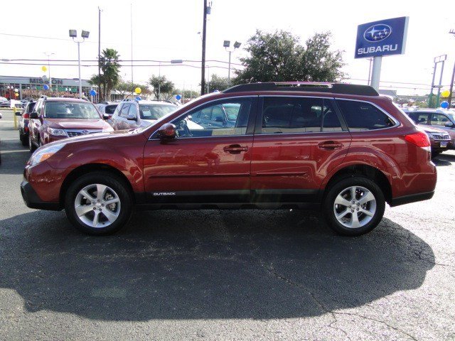 Subaru Outback 2013 photo 2