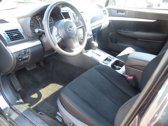 Subaru Outback 2013 photo 1