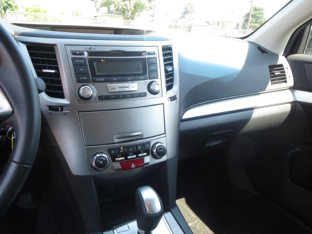 Subaru Outback 2013 photo 3