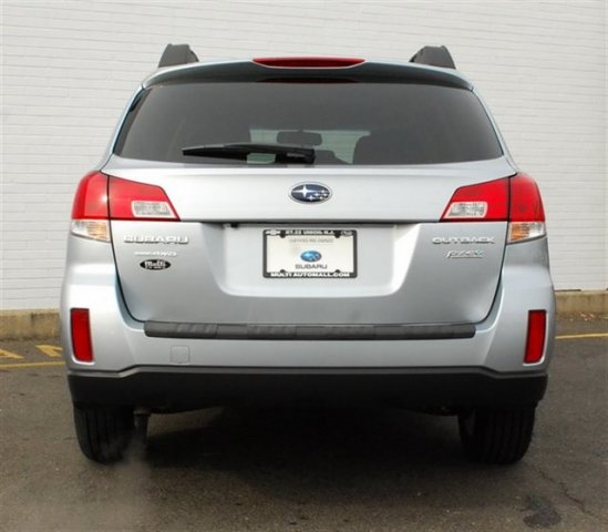Subaru Outback 2013 photo 5