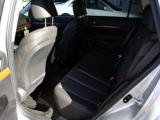 Subaru Outback 2013 photo 4