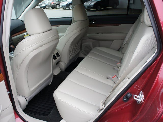Subaru Outback 2013 photo 4