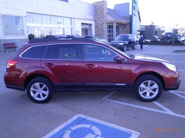 Subaru Outback 2013 photo 1