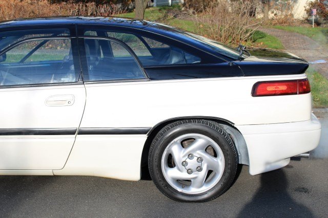 Subaru SVX 1992 photo 4