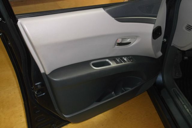 Subaru Tribeca 2010 photo 1