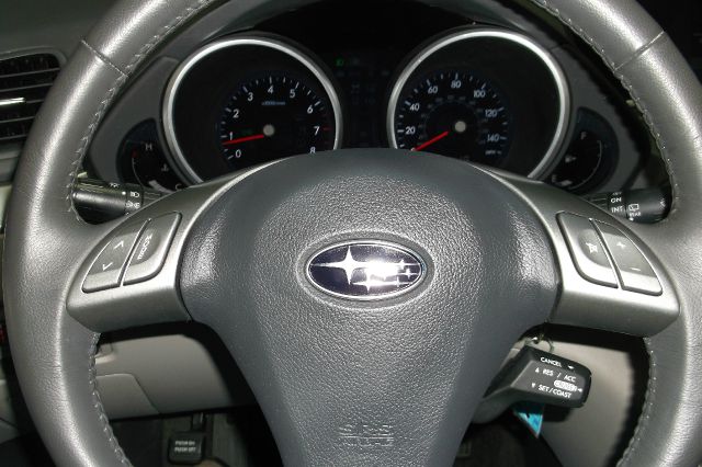 Subaru Tribeca 2010 photo 3